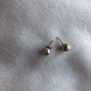 14kt 6mm White Gold Stud Earrings